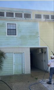 Read more about the article Pressure Washing Florida Panhandle Homes: 5 Essential Reasons You Need A Fall Clean