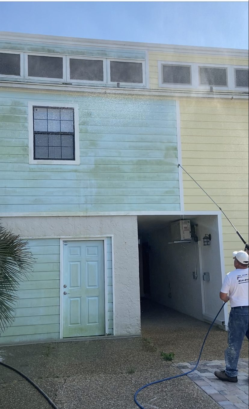 Pressure Washing Florida Panhandle Homes: 5 Essential Reasons You Need A Fall Clean